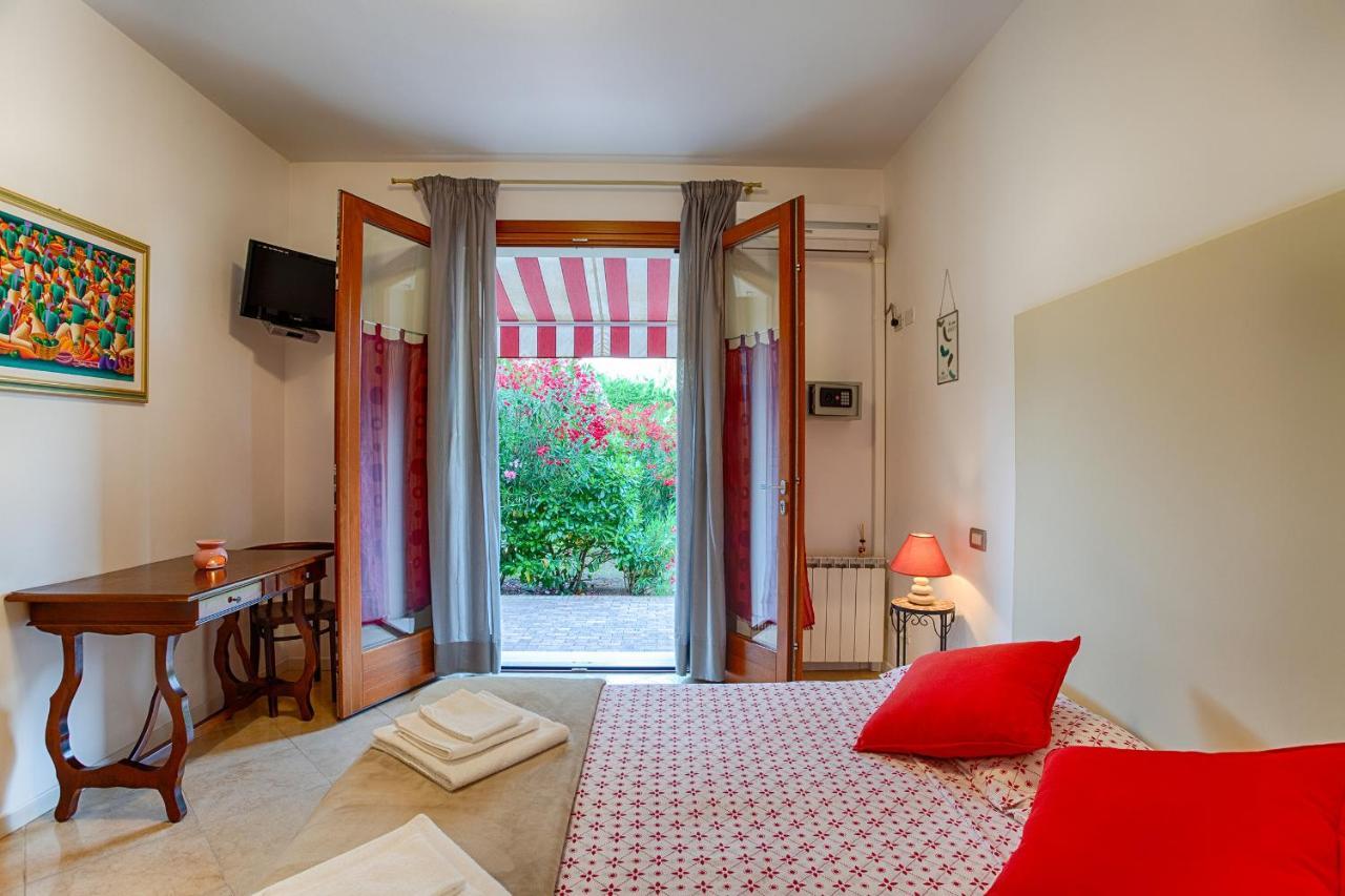 B&B A Casa Di Marta Каваллино Экстерьер фото